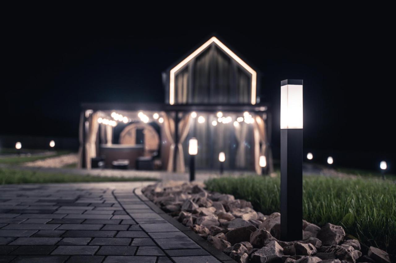 Village Resort Sauna & Jacuzzi & Netflix Tworkowa Eksteriør bilde