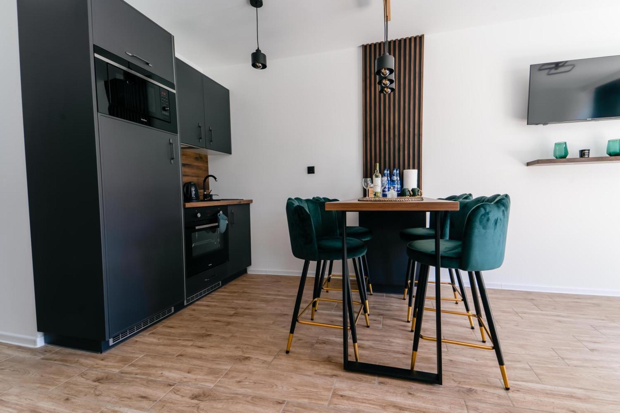 Village Resort Sauna & Jacuzzi & Netflix Tworkowa Rom bilde